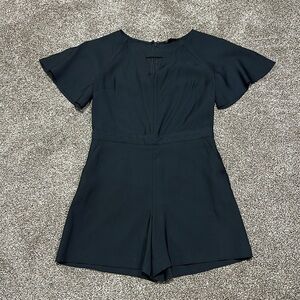 Banana Republic Petite romper flutter sleeve shorts pockets black 2P one piece